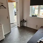 Hyggeligt Lille Anneks Taet Pa Apartman *