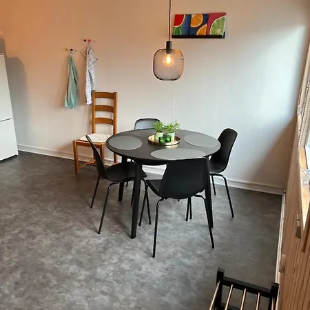 Hyggeligt Lille Anneks Taet Pa